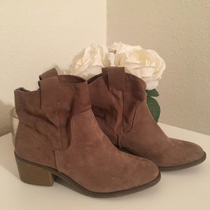 EUC Slouch boots